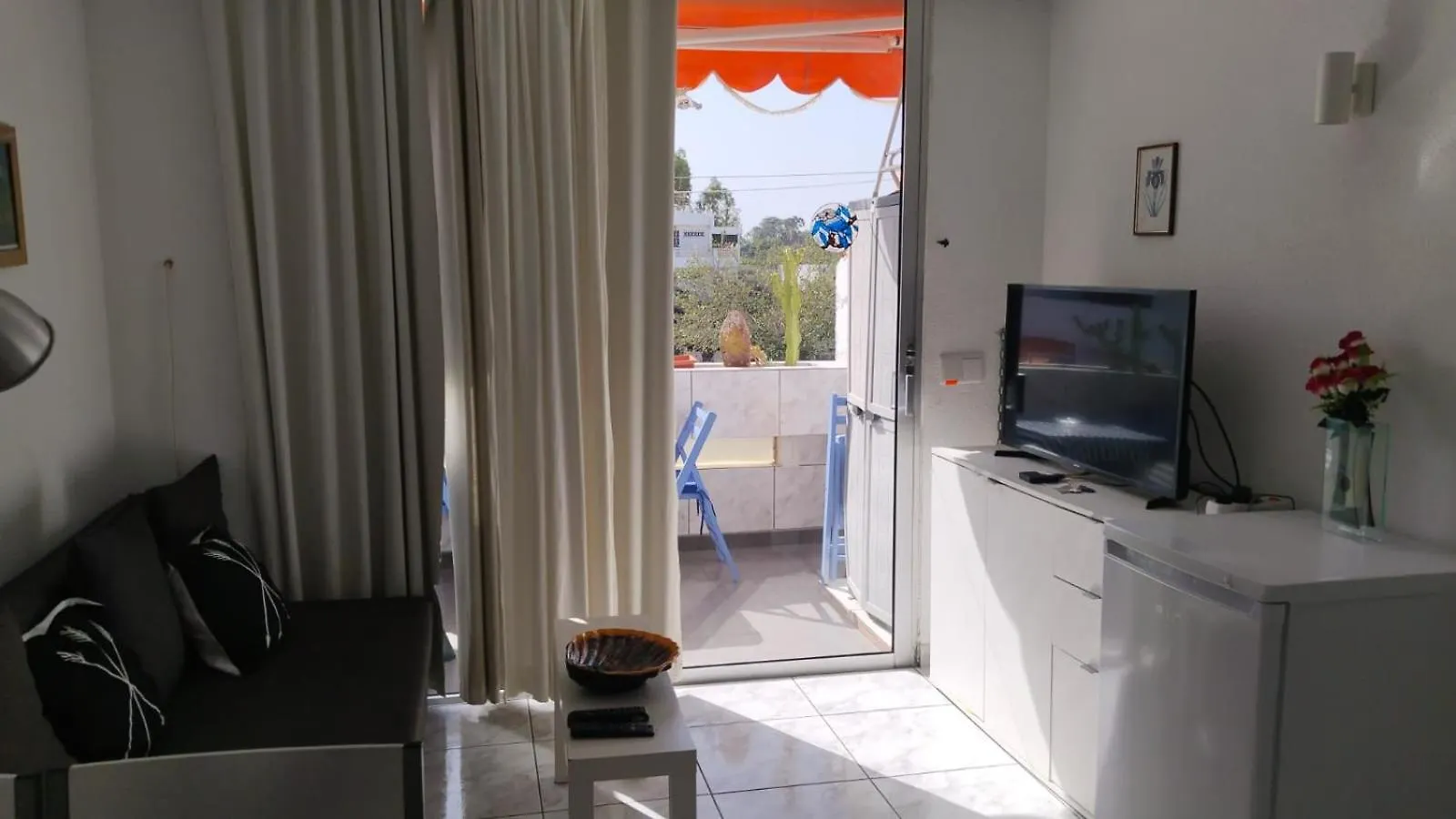 Ferienwohnung CASA EL CHAPARRAL F2 zwembadzicht Costa Del Silencio Apartment